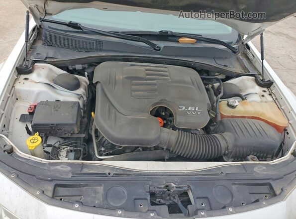 2C3CCAEG3GH219738 2016 CHRYSLER 300 White Սալոնի հետևի տեսք