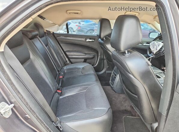 2C3CCAEG3JH123390 2018 CHRYSLER 300 Gray Widok tylnych siedzeń