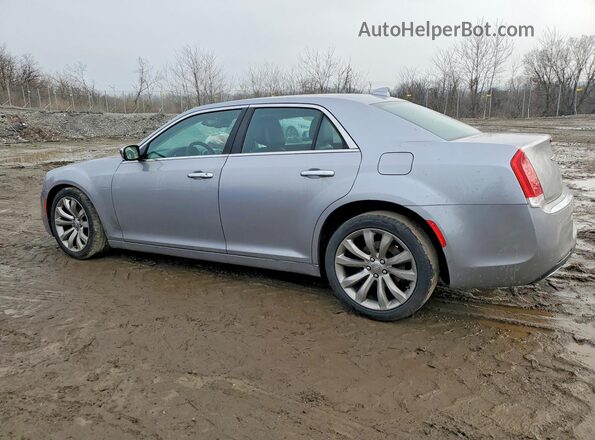 2C3CCAEG3JH127049 2018 CHRYSLER 300 Серебряный Передняя правая четверть