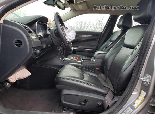 2C3CCAEG3JH127049 2018 CHRYSLER 300 Серебряный 