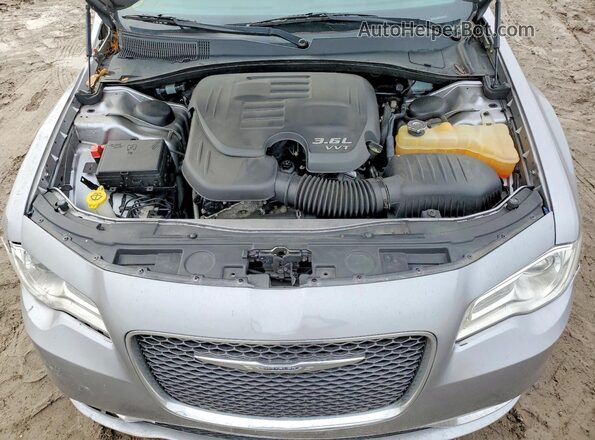 2C3CCAEG3JH127049 2018 CHRYSLER 300 Серебряный 
