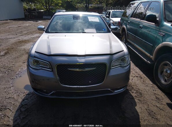 2C3CCAEG5JH296411 2018 CHRYSLER 300 Silver Вид щитка приладів