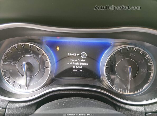 2C3CCAEG5JH296411 2018 CHRYSLER 300 Silver Вид задніх сидінь