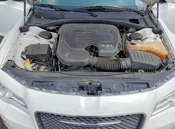2C3CCAEG5LH141862 2020 CHRYSLER 300 White Rear interior view