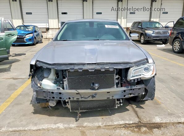 2C3CCAEG6JH137333 2018 CHRYSLER 300 Silver Widok z przodu