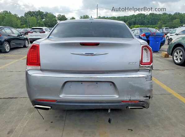 2C3CCAEG6JH137333 2018 CHRYSLER 300 Silver Widok z tyłu