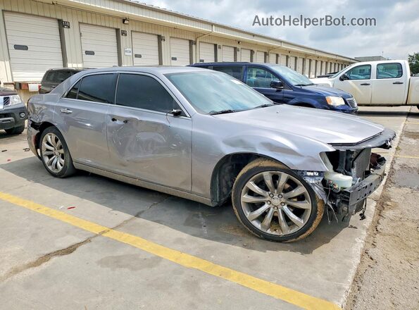 2C3CCAEG6JH137333 2018 CHRYSLER 300 Silver Przód prawy