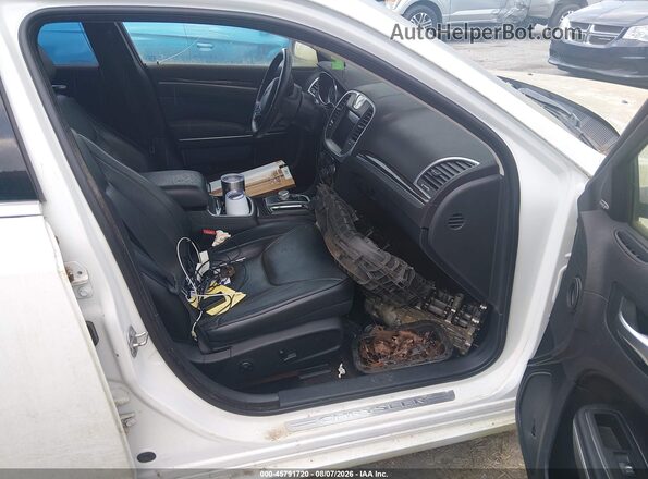 2C3CCAEG7HH586546 2017 CHRYSLER 300 White Սալոնի դիմացի տեսք