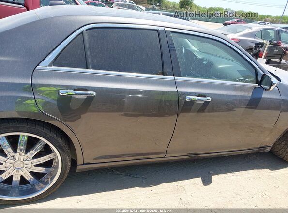 2C3CCAEG7HH662637 2017 CHRYSLER 300 Gray Rear interior view
