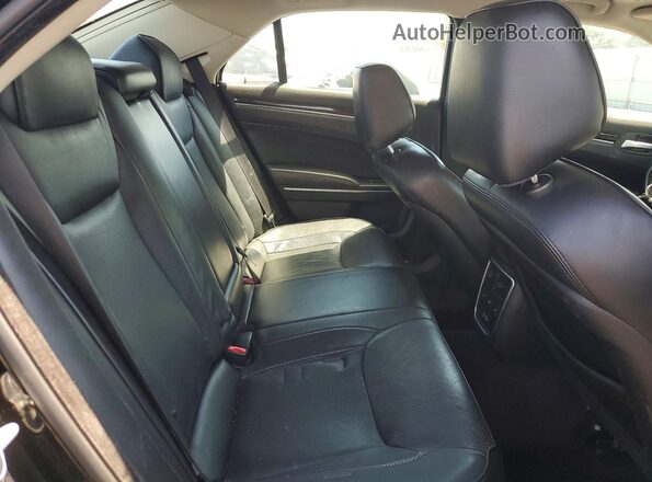 2C3CCAEG7HH668003 2017 CHRYSLER 300 Black უკანა სავარძლების ხედი