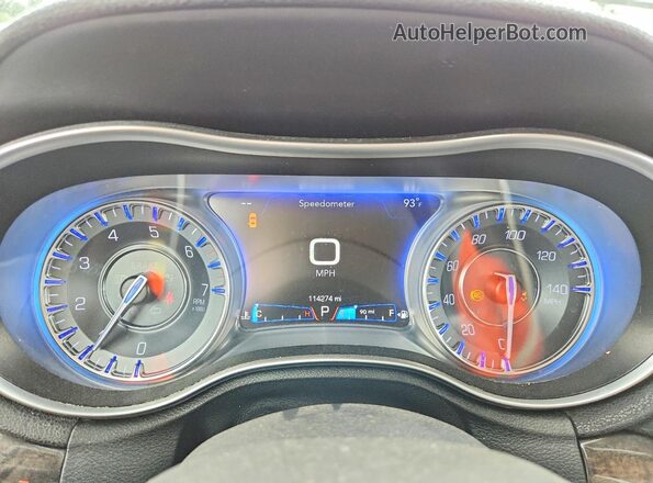 2C3CCAEG7JH142685 2018 CHRYSLER 300 White Instrument cluster view