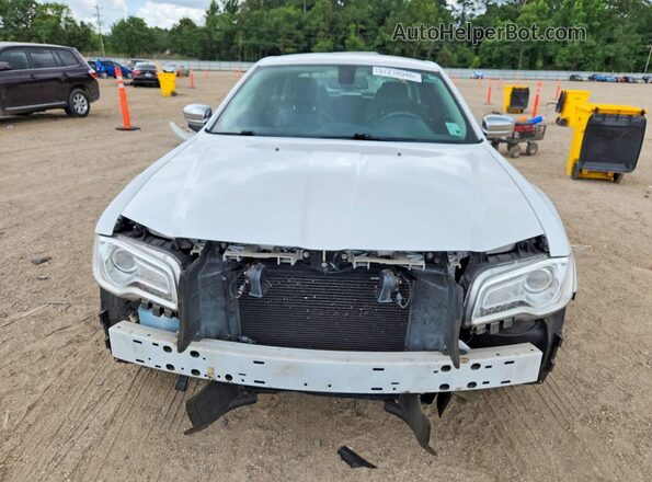 2C3CCAEG7JH142685 2018 CHRYSLER 300 White Front view