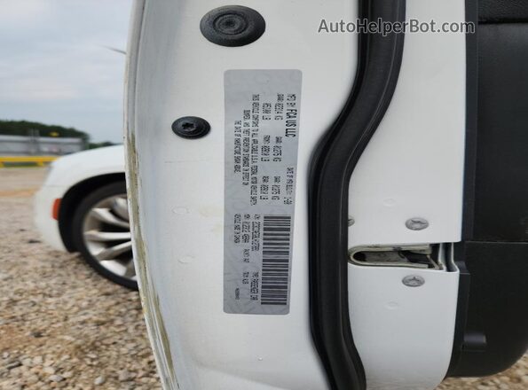 2C3CCAEG8LH127891 2020 CHRYSLER 300 White Вид підкапотного простору