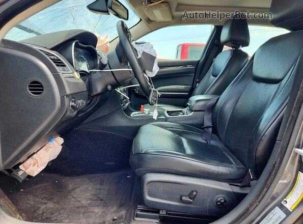 2C3CCAEGXHH540239 2017 CHRYSLER 300 Gray Widok wnętrza z przodu