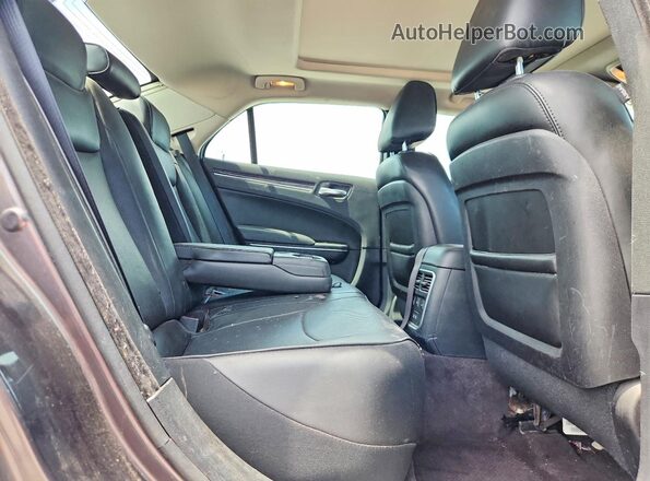 2C3CCAEGXHH540239 2017 CHRYSLER 300 Gray Widok tylnych siedzeń