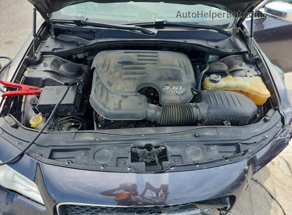 2C3CCAEGXHH540239 2017 CHRYSLER 300 Gray Widok wnętrza z tyłu