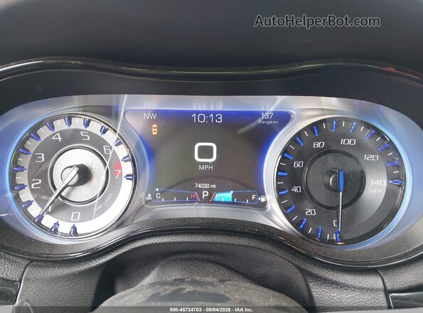 2C3CCAGG0JH165660 2018 CHRYSLER 300 Silver უკანა სავარძლების ხედი