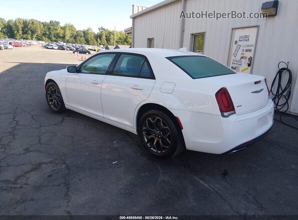 2C3CCAGG1JH267842 2018 CHRYSLER 300 White Trasero izquierdo
