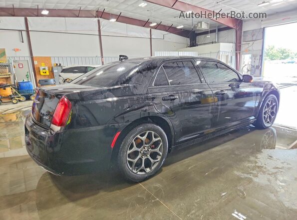 2C3CCAGG2JH321195 2018 CHRYSLER 300 Black უკანა მარჯვენა