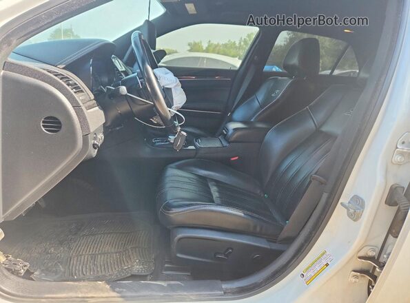 2C3CCAGG7KH640576 2019 CHRYSLER 300 White Widok wnętrza z przodu