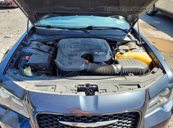 2C3CCAGG8KH561482 2019 CHRYSLER 300 Черный Вид задней части салона