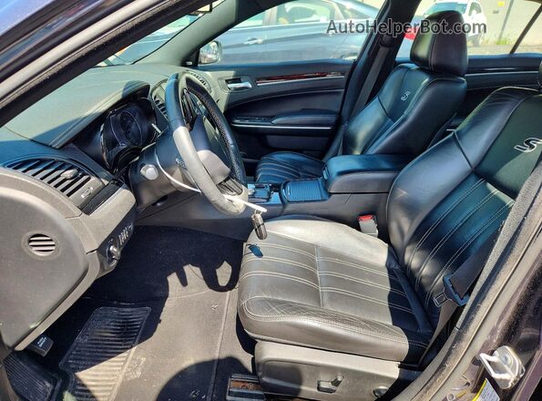 2C3CCAGG8KH561482 2019 CHRYSLER 300 Черный Вид салона спереди