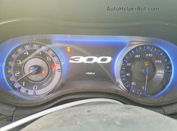 2C3CCAGGXKH573438 2019 CHRYSLER 300 Silver ხელსაწყოთა პანელის ხედი