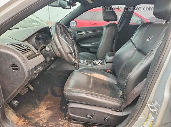 2C3CCAGGXKH573438 2019 CHRYSLER 300 Silver წინა სალონის ხედი