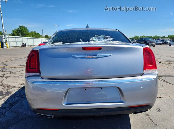 2C3CCAKG0HH566613 2017 CHRYSLER 300 Silver Вид ззаду