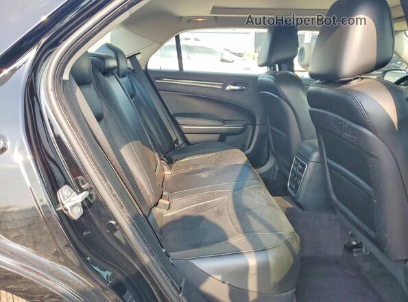2C3CCAKG3GH261704 2016 CHRYSLER 300 Black უკანა სავარძლების ხედი