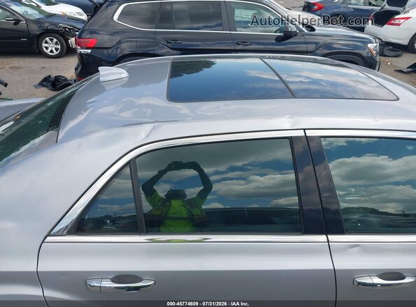 2C3CCAKG3JH304560 2018 CHRYSLER 300 Серебряный 