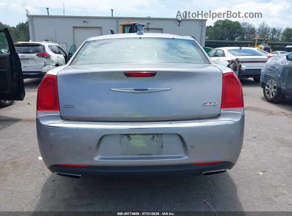 2C3CCAKG3JH304560 2018 CHRYSLER 300 Серебряный 