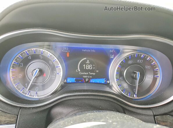 2C3CCAKG4KH706234 2019 CHRYSLER 300 Серебряный Вид щитка приборов