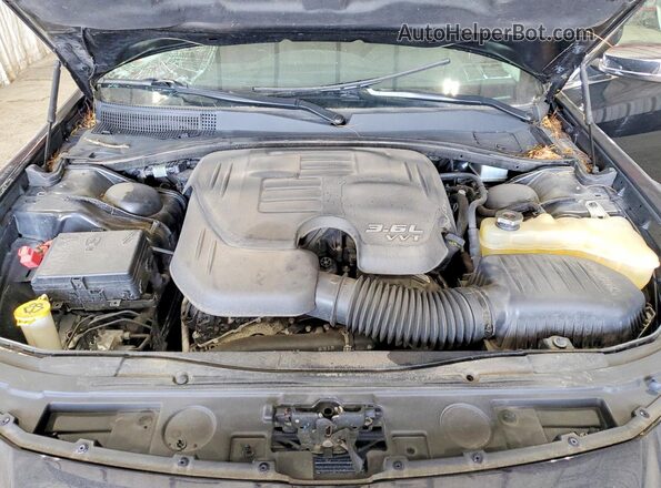 2C3CCAKG6KH542839 2019 CHRYSLER 300 Black Rear interior view