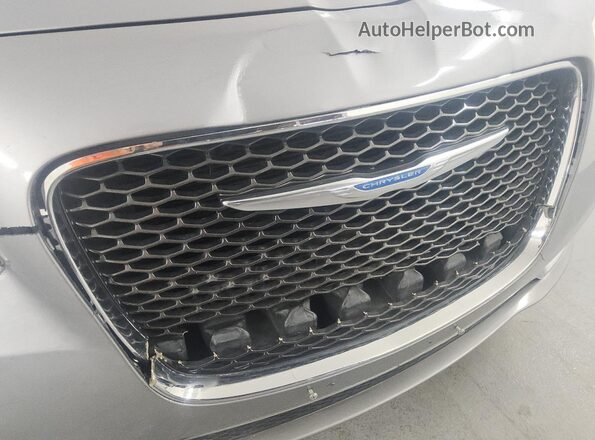 2C3CCAKG7JH165386 2018 CHRYSLER 300 Gray 360 interior view