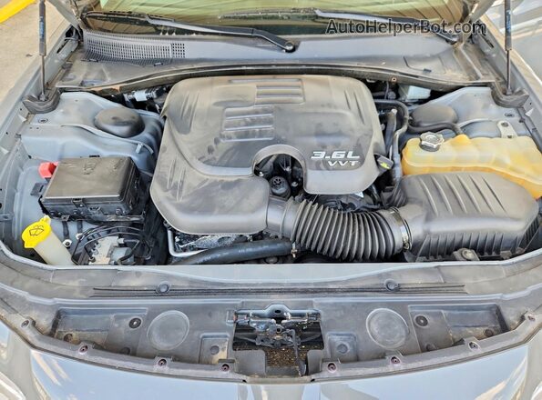 2C3CCAKG8KH689941 2019 CHRYSLER 300 Gray უკანა სალონის ხედი