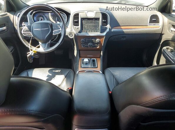 2C3CCAPG8HH661526 2017 CHRYSLER 300 Белый Вид панели приборов