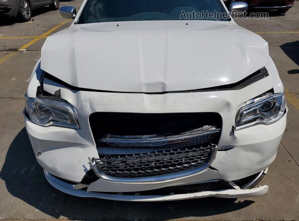 2C3CCAPG8HH661526 2017 CHRYSLER 300 Белый Вид задней части салона