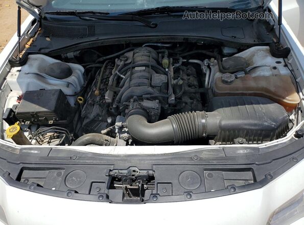 2C3CCAPT6GH278163 2016 CHRYSLER 300 White Widok wnętrza z tyłu