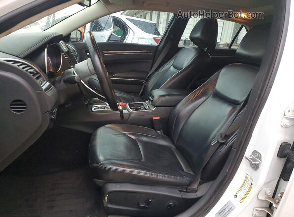 2C3CCARG0HH534735 2017 CHRYSLER 300 White Вид салону спереду