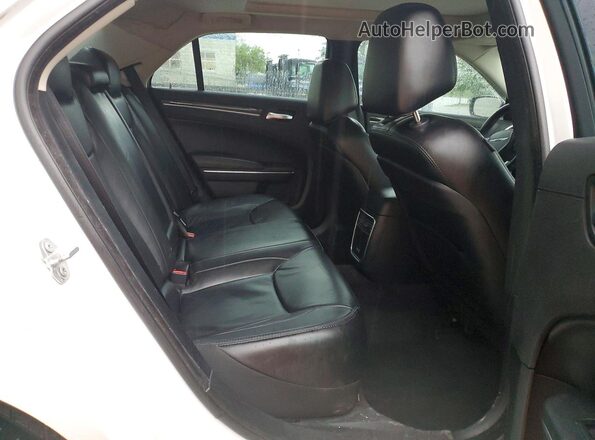 2C3CCARG0HH534735 2017 CHRYSLER 300 White Вид задніх сидінь