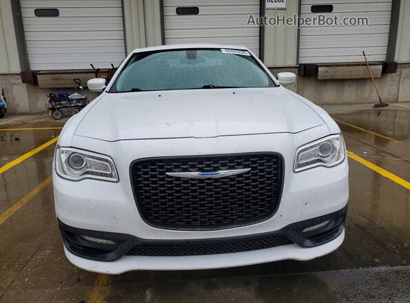 2C3CCARG0HH534735 2017 CHRYSLER 300 White Вид спереду