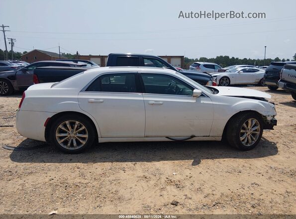 2C3CCARG5GH278428 2016 CHRYSLER 300 White უკანა სალონის ხედი