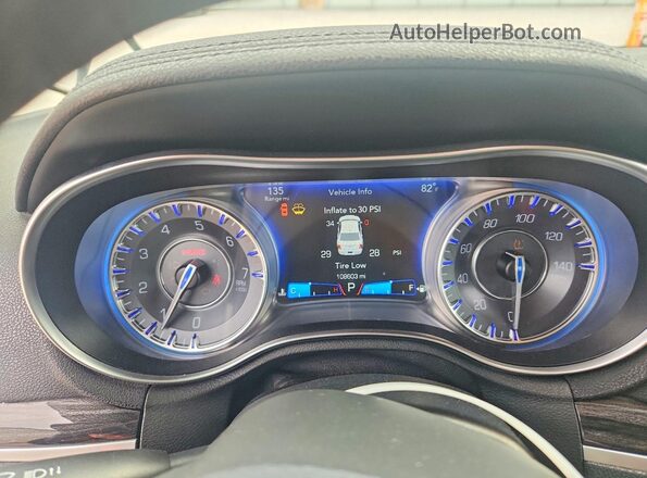 2C3CCARG5HH534326 2017 CHRYSLER 300 Blue Вид щитка приладів