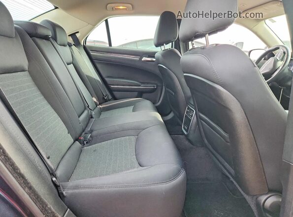 2C3CCARG5JH255030 2018 CHRYSLER 300 Gray Вид задніх сидінь