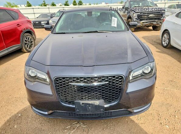 2C3CCARG5JH255030 2018 CHRYSLER 300 Gray Вид спереду