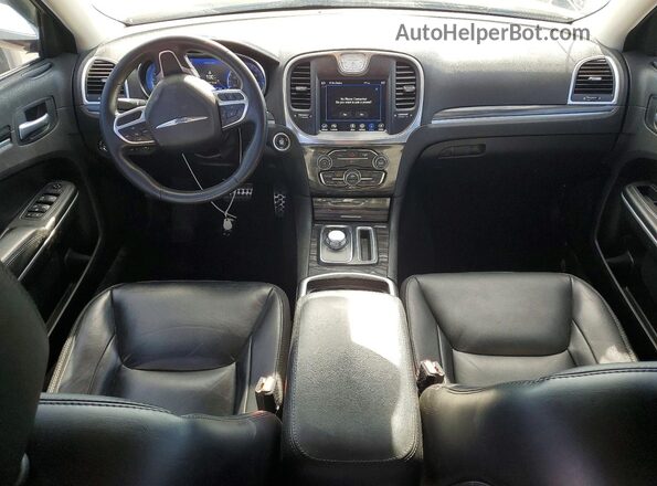 2C3CCARG6LH250177 2020 CHRYSLER 300 Оранжевый Вид панели приборов