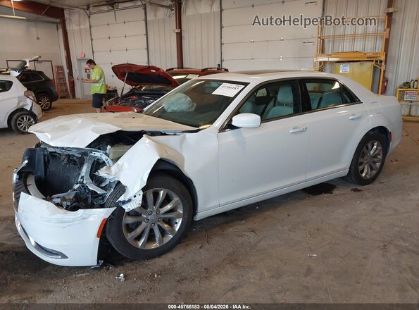 2C3CCARG7JH181898 2018 CHRYSLER 300 White წინა მარცხენა ხედი სამი მეოთხედიდან