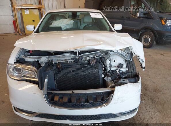 2C3CCARG7JH181898 2018 CHRYSLER 300 White ხელსაწყოთა პანელის ხედი