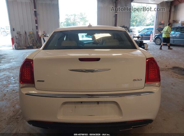2C3CCARG7JH181898 2018 CHRYSLER 300 White 